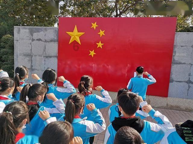 多彩时尚美发沙龙